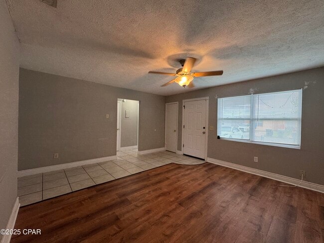 Photo - 2538 Johnson Dr