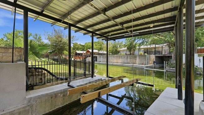 Photo - 156 Trelawney St