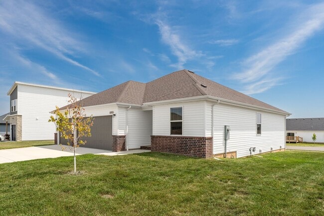 Photo - 1392 Perry St