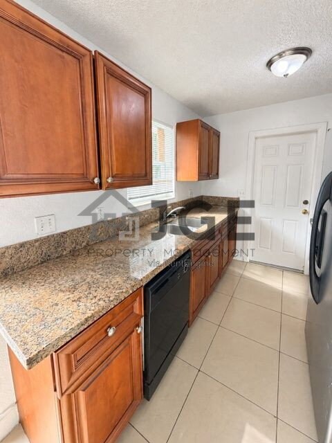 Photo - 4321 NE 2nd Ave