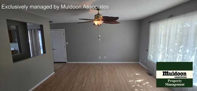 220 S Caddoa Dr