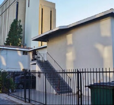 Photo - 539 E 11th Street