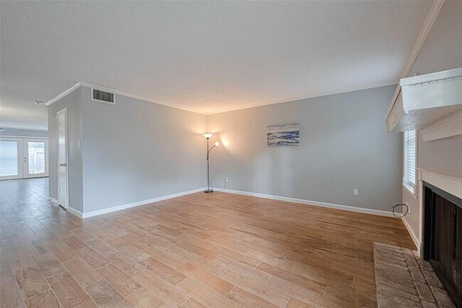 Photo - 6452 Kentwick Dr