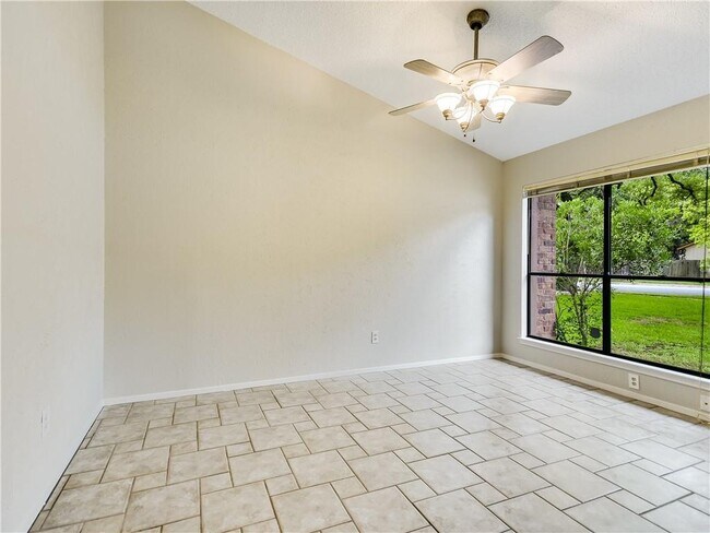 Photo - 3607 Oak Creek Dr