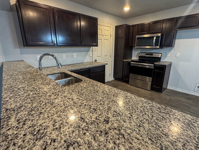 Photo - 3812 Eutopia St