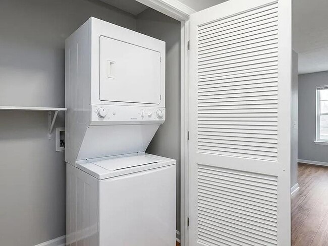 Photo - 1323 W Morse Ave Unit 709