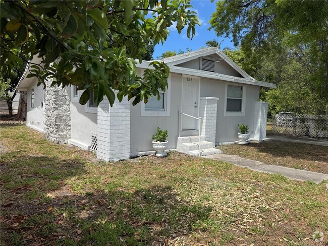 Building Photo - 153 NW 35th St Rental