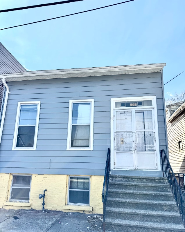 Photo - 502 1st St
