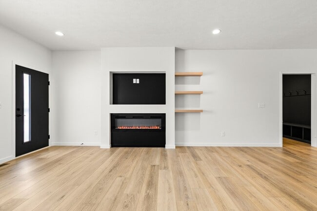 Photo - Rent-to-Own - Modern New Construction Home!