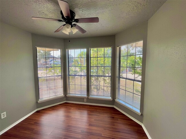 Photo - 6702 Valerian Ln