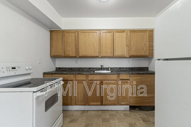 Photo - 2421 Courtney Ave Unit Apt 3