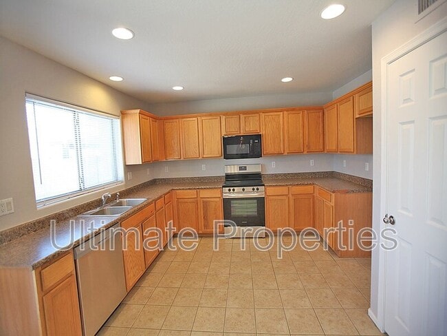 Photo - 2115 S 257th Dr