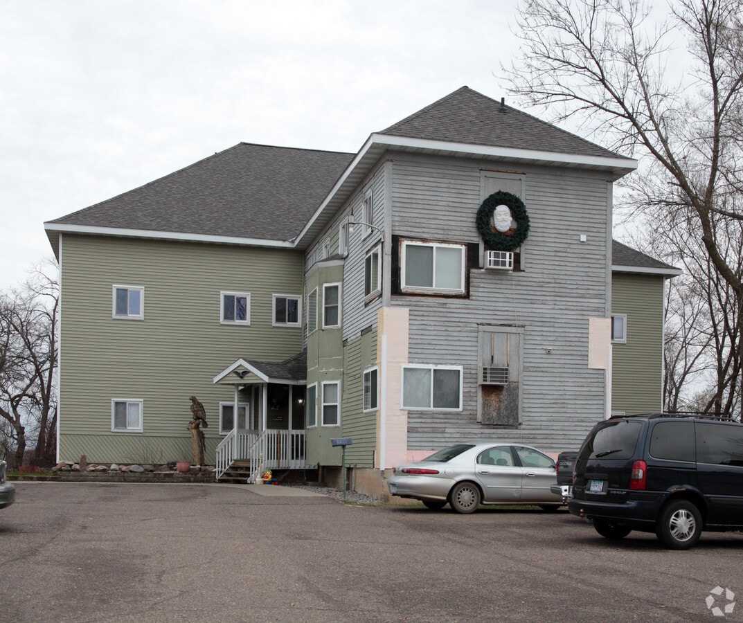 Photo - 425 Bluff St