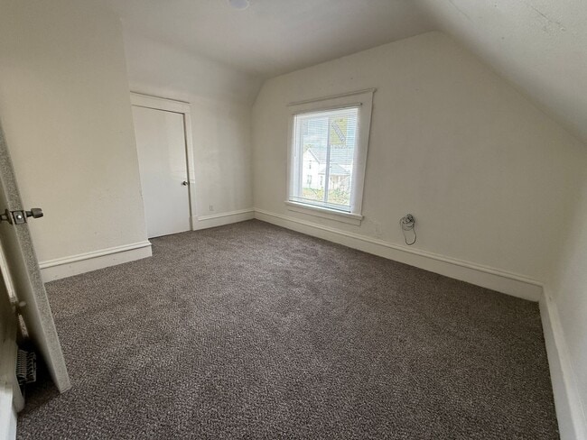 Photo - 1621 Court St Unit 1621 1/2 -  1