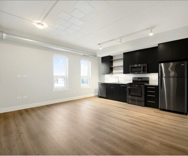 Photo - 941 W Belmont Ave Unit STUDIO -501