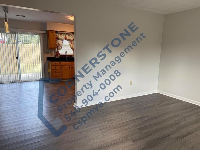 Photo - 1105 Lakeview Pl