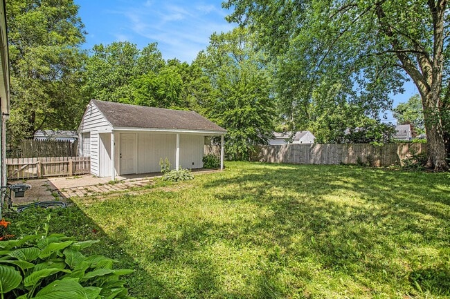 Photo - Charming 3-Bed/1-Bath Ranch Style with Garage