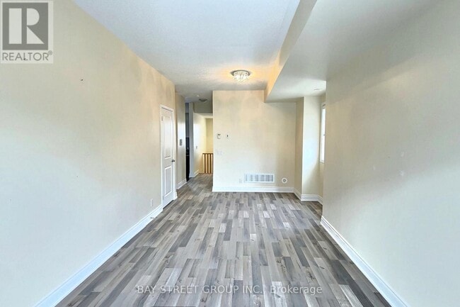 Photo - 23 Ormerod Ln