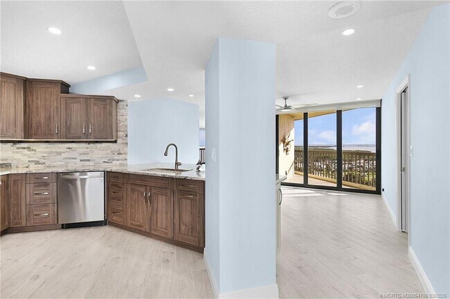 9550 S Ocean Dr Unit 1610