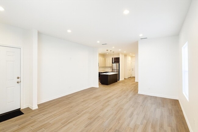 Photo - 5702 Moses Lp