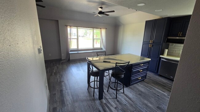 Photo - 10190 Doolittle Dr