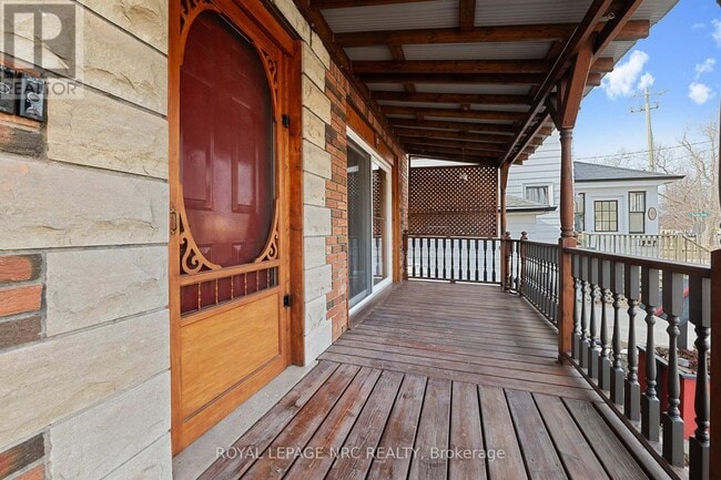 Photo - 87 York St