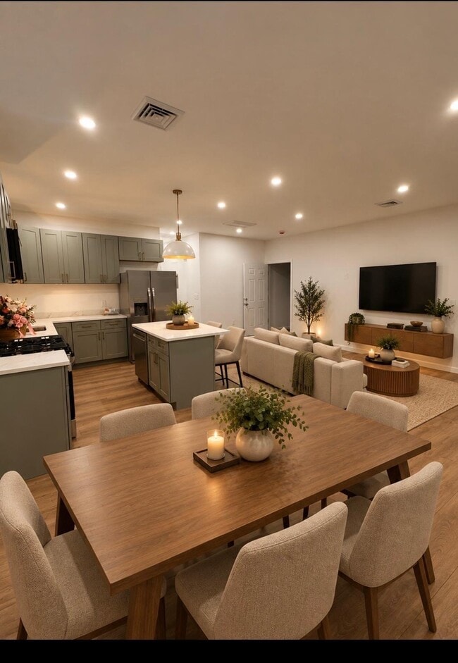 71 Lakeside St