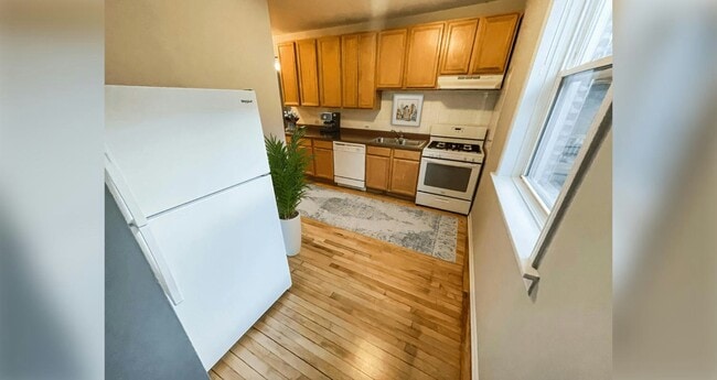 724 W Barry Ave Unit 1S