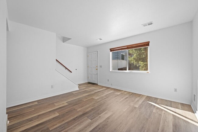 Photo - 42 Evergreen St