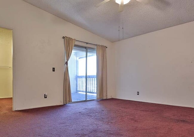Photo - "Charming 2-Bedroom Retreat with Spacious ... Apartamento