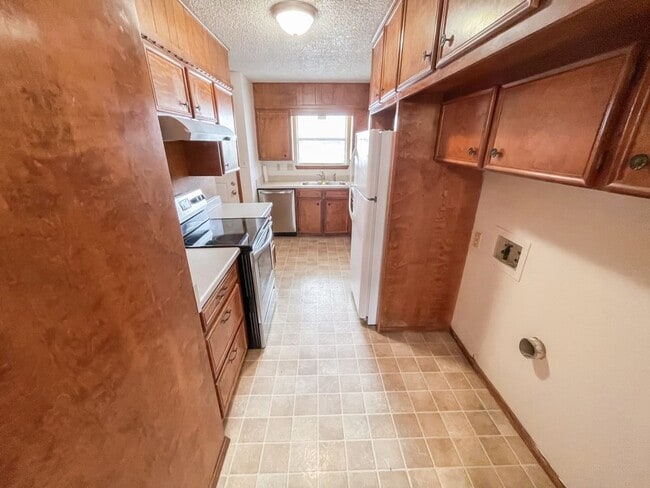 Photo - Spacious 2 Bedroom Apartment Available in Hobbs