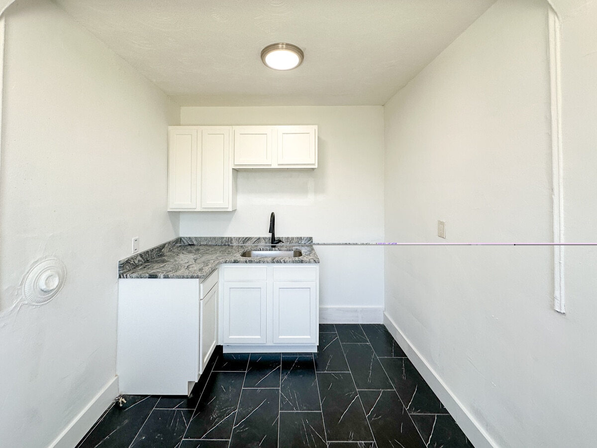 Photo - Scovel Apartments
