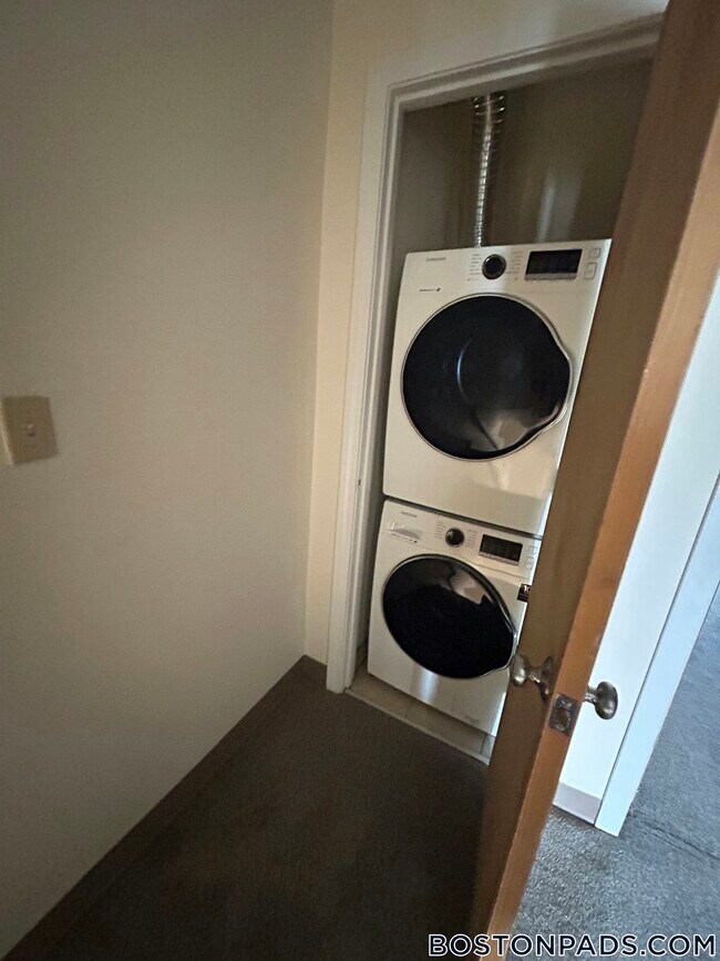 Photo - 148 N Beacon St Unit B3