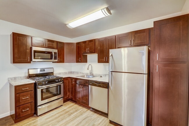 08-E Furnace Branch Rd-008 - Annabal Apartments