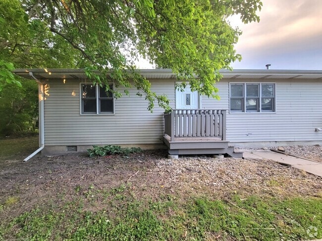 Building Photo - 208 Nebraska St Rental