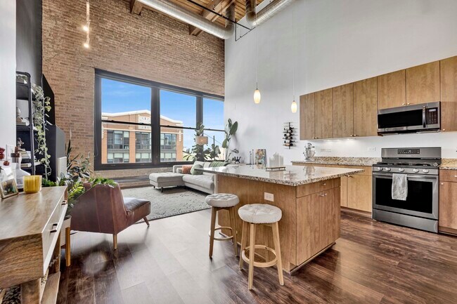 2303 S Michigan Ave Unit 507