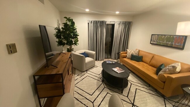 Photo - 2 Bedroom 1 Bath - Blocks from Pearl Street and Downtown