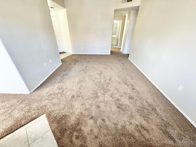 Photo - **BEAUTIFUL 3 BEDROOM, 2 BATHROOM DOWNSTAI...