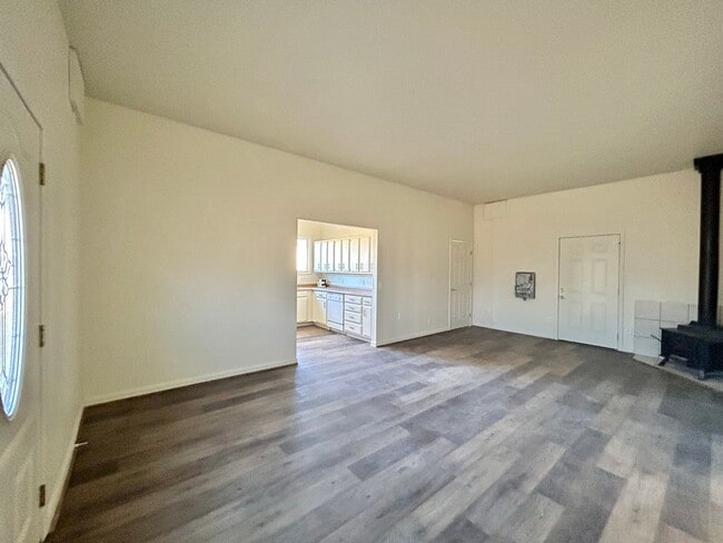 Photo - 904 Dresslerville Rd