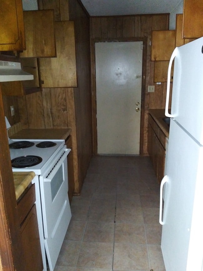 Kitchen - 333 Station Crossing Dr Unit B