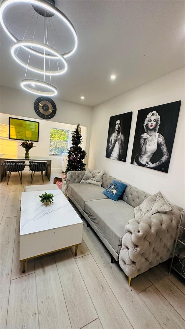 Photo - 1668 SW 20th St Unidad 2