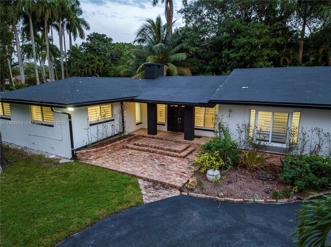 Photo - 2100 SW 28th Way