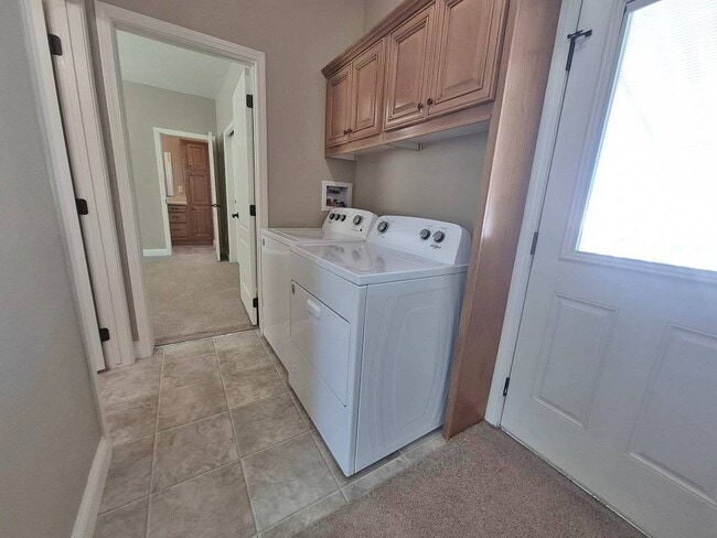 Photo - 1054 Mountain Shadows Blvd