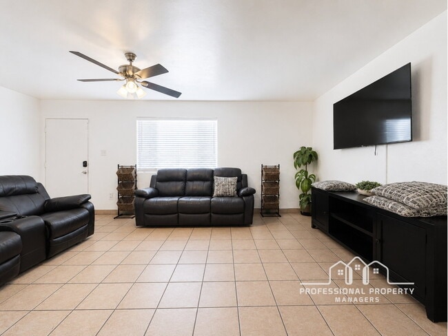 611 E Hacienda Dr