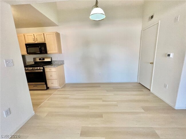 Photo - 950 Seven Hills Dr Unidad 1024