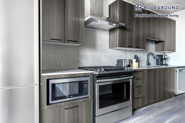 Photo - 939 W Washington Blvd Unit FL9-ID273