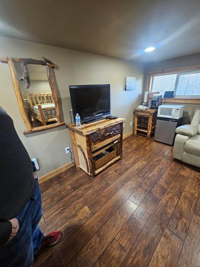 Photo - Furnished Studio