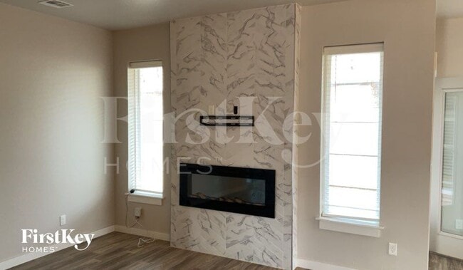 Photo - 609 NW 179th Cir