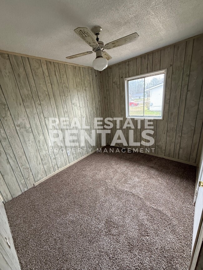 Photo - 303 Springdale Rd