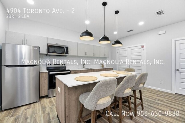 Photo - 4904 Toronto Ave